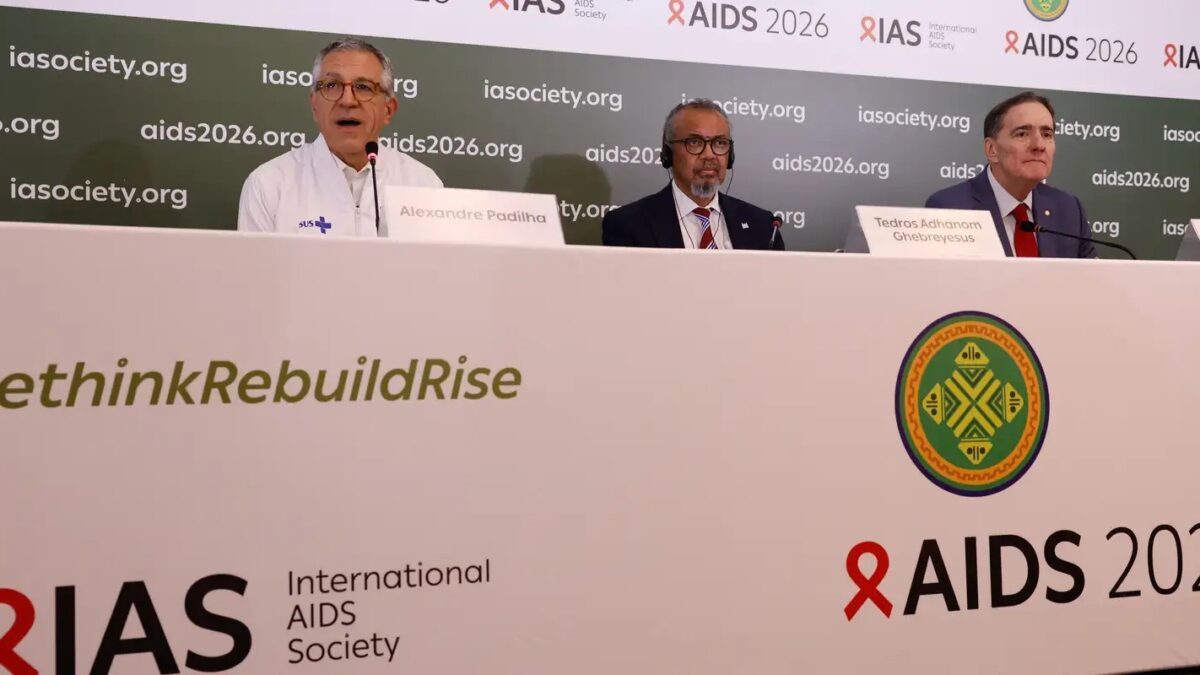 Ministro Alexandre Padilha durante coletiva na Conferência Internacional de Aids