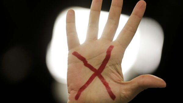Congresso avança na aprovação de projetos para proteção de mulheres contra violência