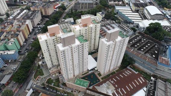 Vista aérea de prédios residenciais em Diadema