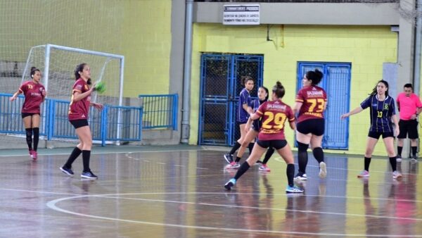 Handebol feminino de Diadema. Foto: Prefeitura de Diadema / Angie Shiguihara