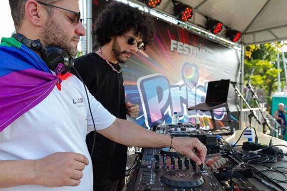 Diadema celebra a 16ª Parada do Orgulho LGBT+ na Praça da Moça