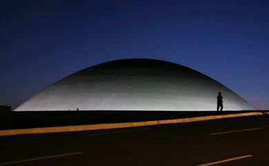 Tensão entre Executivo e Congresso marca cenário político em ano eleitoral no Brasil