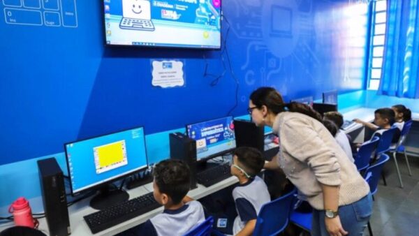 Escola Florestan Fernandes de Diadema forma cerca de 1.500 alunos no primeiro semestre de 2026