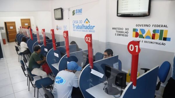Casa do Trabalhador de Mauá atende candidatos a vagas de emprego