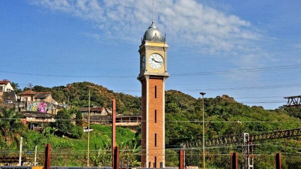 Torre do relógio de Paranapiacaba, cartão-postal do turismo em Santo André