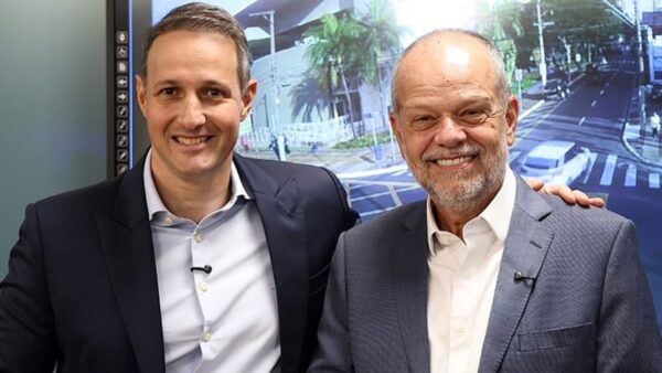 Guilherme Derrite e o prefeito Tite Campanella lado a lado em São Caetano