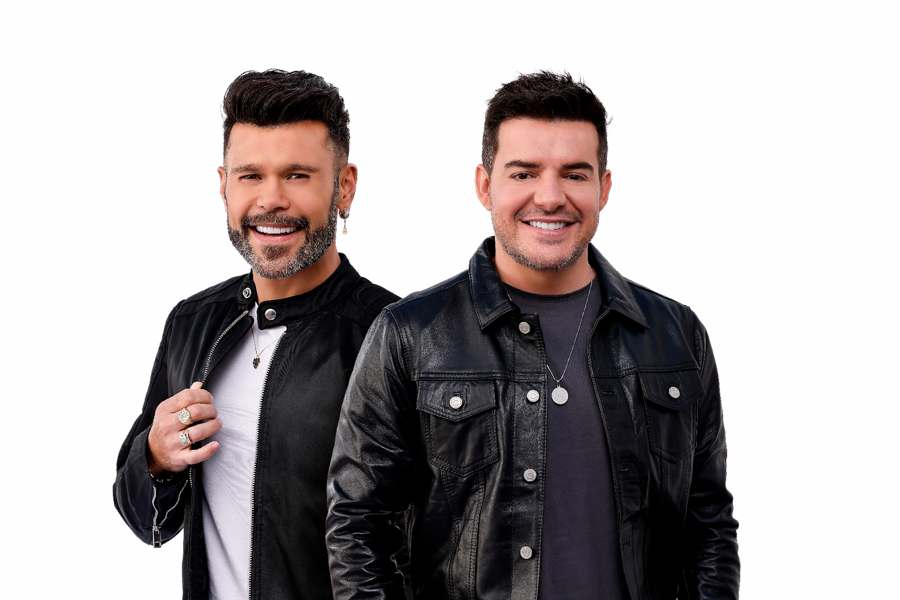 Dupla sertaneja Marcos e Belutti