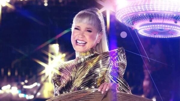 Xuxa se apresenta no palco da turnê O Último Voo da Nave