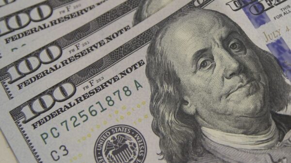 Notas de dólar americano em foto de arquivo