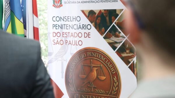 Banner do Conselho Penitenciário do Estado de São Paulo na posse do Conselho da Comunidade em Santo André