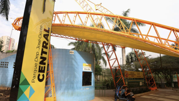 Entrada do Parque Central em obras de modernização em Santo André