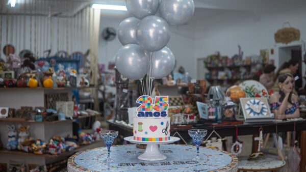 Bolo comemorativo dos 25 anos da Casa do Artesão de São Caetano