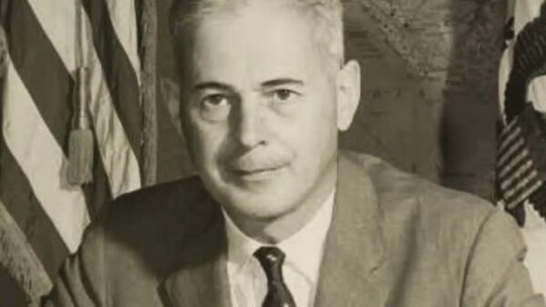 Retrato de época do embaixador americano Lincoln Gordon