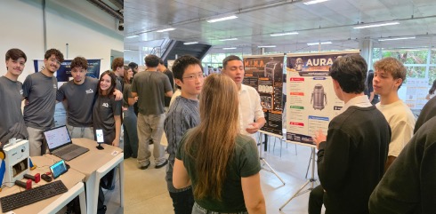 Estudantes da ETEC Lauro Gomes apresentam projetos na Feira de Ciências da Unifesp