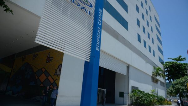 Fachada do edifício-sede da Cedae, no Rio de Janeiro (foto de arquivo)