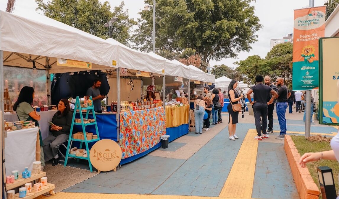 Barracas da Feira de Artesanato do Festival da Primavera e das Flores em São Bernardo do Campo