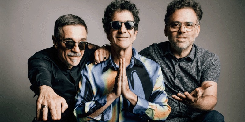 George Israel, Henrique Portugal e Charles Gavin, integrantes do trio POP 3, em foto de divulgação