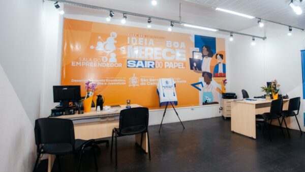 Interior da nova Sala do Empreendedor, no Mercado Municipal do Rudge Ramos, em São Bernardo do Campo (foto: Brenner Oliveira/PMSBC)