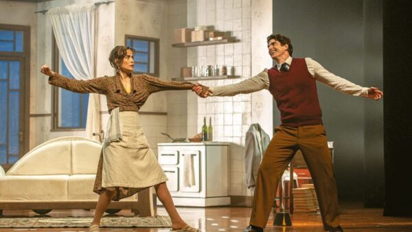 Maria Casadevall e Reynaldo Gianecchini em cena de Um Dia Muito Especial (foto de divulgação da montagem)